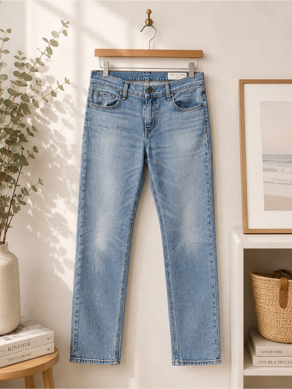 Rag & Bone Slim Fit Tomboy Jeans Light Wash Denim Size 28 Designer Jeans